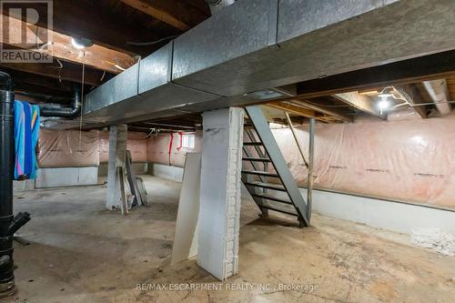 289 Roxborough Avenue N, Hamilton, ON - Indoor Photo Showing Basement