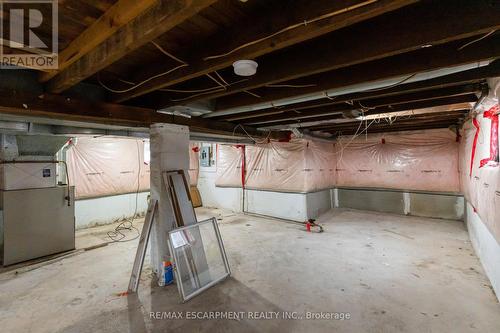 289 Roxborough Avenue N, Hamilton, ON - Indoor Photo Showing Basement