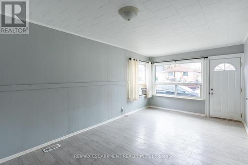 289 Roxborough Avenue N, Hamilton, ON - Indoor Photo Showing Other Room