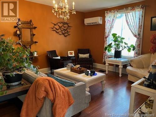 17 Church Street, Norton, NB - Indoor Photo Showing Living Room