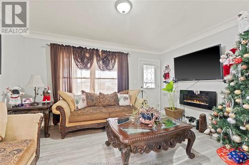 2674 Alexis Road, Windsor, ON - Indoor Photo Showing Living Room With Fireplace