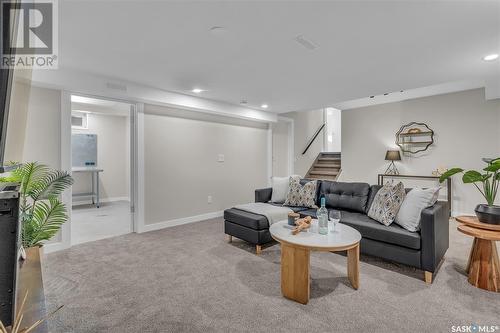 422 Crean Lane, Saskatoon, SK - Indoor Photo Showing Living Room