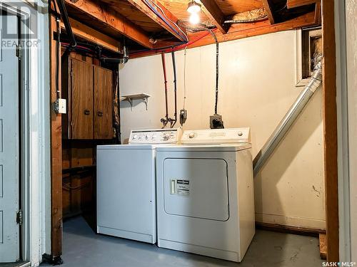 251 22Nd Street W, Battleford, SK - Indoor Photo Showing Laundry Room