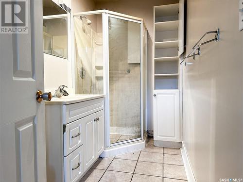 251 22Nd Street W, Battleford, SK - Indoor Photo Showing Bathroom