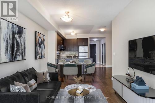 612 - 20 North Park Road, Vaughan, ON - Indoor Photo Showing Living Room