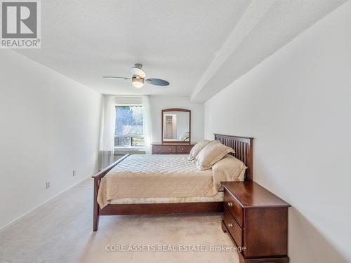 333 - 155 Main Street N, Newmarket, ON - Indoor Photo Showing Bedroom