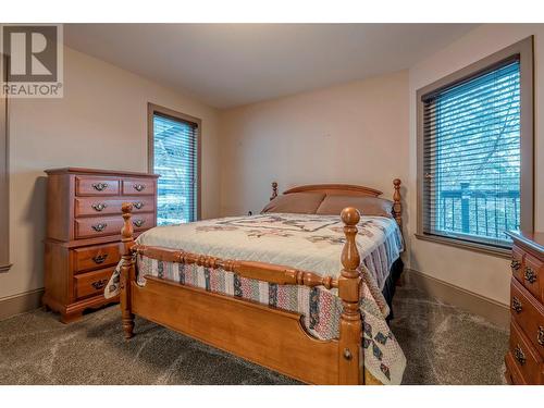 1618 Simons Road, Spallumcheen, BC - Indoor Photo Showing Bedroom