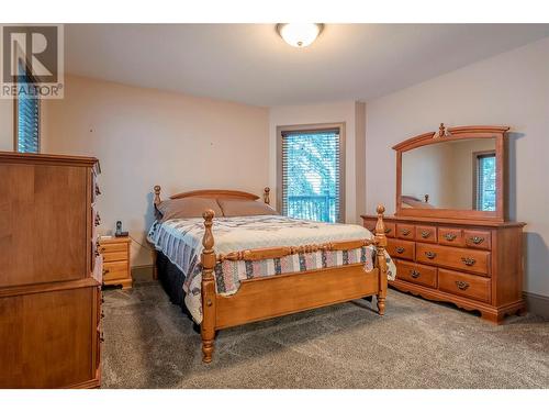 1618 Simons Road, Spallumcheen, BC - Indoor Photo Showing Bedroom