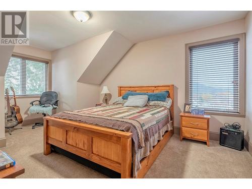 1618 Simons Road, Spallumcheen, BC - Indoor Photo Showing Bedroom