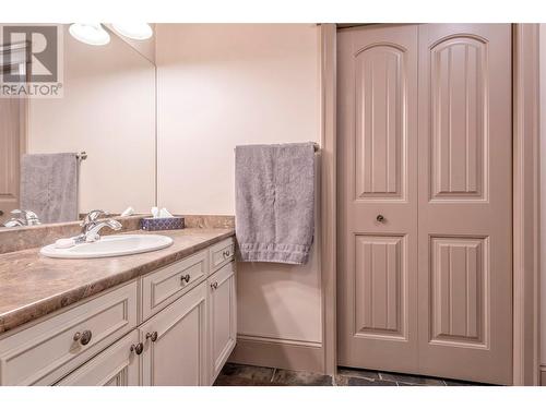 1618 Simons Road, Spallumcheen, BC - Indoor Photo Showing Bathroom