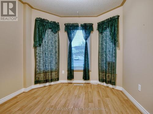 74 St. Lawrence Drive, Welland (767 - N. Welland), ON - Indoor Photo Showing Other Room