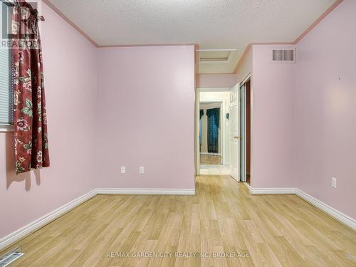 74 St. Lawrence Drive, Welland (767 - N. Welland), ON - Indoor Photo Showing Other Room