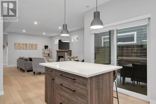 Quartz countertop - 1933 Ethel Street, Kelowna, BC - Indoor Photo Showing Other Room