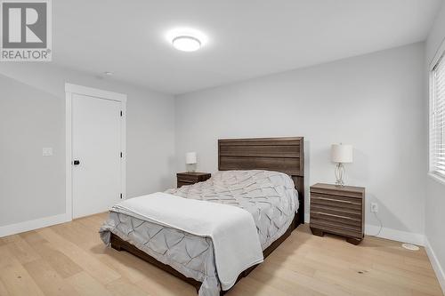 1933 Ethel Street, Kelowna, BC - Indoor Photo Showing Bedroom