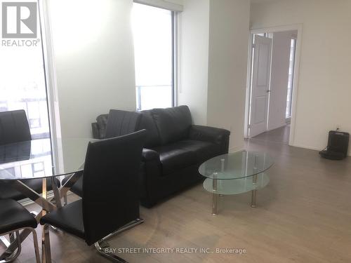 2905 - 251 Jarvis Street, Toronto, ON - Indoor Photo Showing Living Room