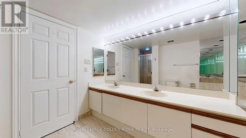 1504 - 65 Spring Garden Avenue, Toronto, ON - Indoor Photo Showing Bathroom