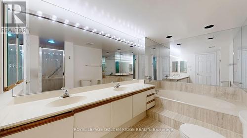 1504 - 65 Spring Garden Avenue, Toronto, ON - Indoor Photo Showing Bathroom