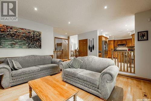 314 Braeside Court, Saskatoon, SK - Indoor Photo Showing Living Room