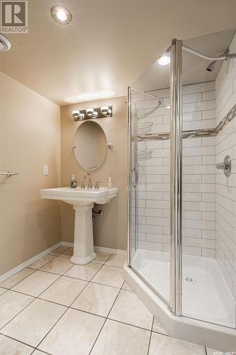 314 Braeside Court, Saskatoon, SK - Indoor Photo Showing Bathroom