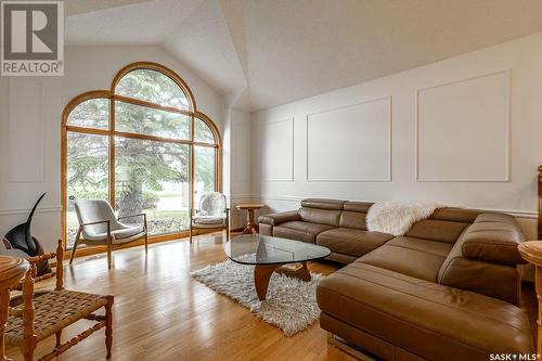 314 Braeside Court, Saskatoon, SK - Indoor Photo Showing Living Room