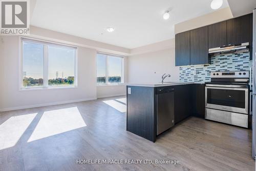 419 - 1711 Pure Springs Boulevard, Pickering, ON - Indoor Photo Showing Kitchen