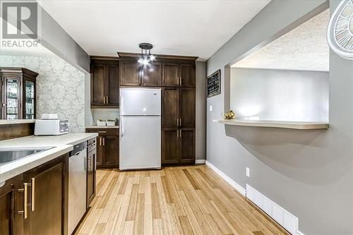 1147 Lonsdale Avenue, Greater Sudbury, ON - Indoor Photo Showing Kitchen