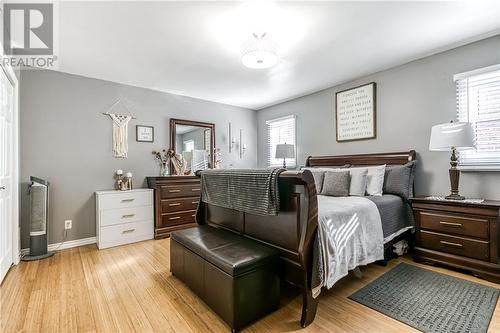 1147 Lonsdale Avenue, Greater Sudbury, ON - Indoor Photo Showing Bedroom