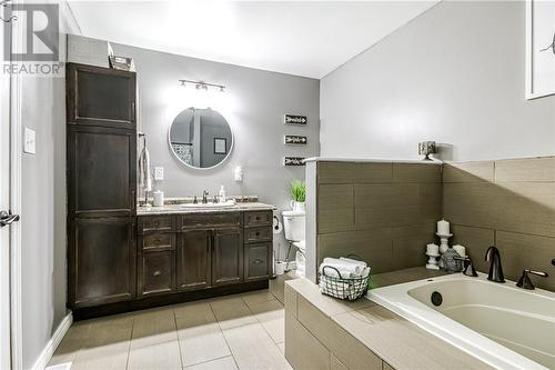 1147 Lonsdale Avenue, Greater Sudbury, ON - Indoor Photo Showing Bathroom