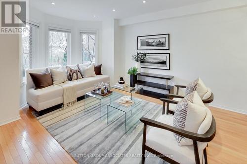 3 Minho Boulevard, Toronto, ON - Indoor Photo Showing Living Room