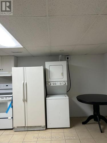 96 Bernard Avenue, Richmond Hill, ON - Indoor Photo Showing Laundry Room