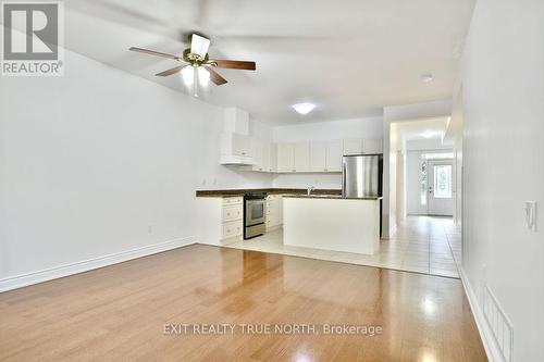 73 Wally Drive, Wasaga Beach, ON - Indoor Photo Showing Kitchen