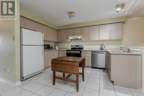 35 - 50 Rice Avenue, Hamilton, ON - Indoor Photo Showing Kitchen