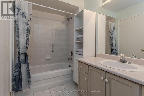 35 - 50 Rice Avenue, Hamilton, ON - Indoor Photo Showing Bathroom