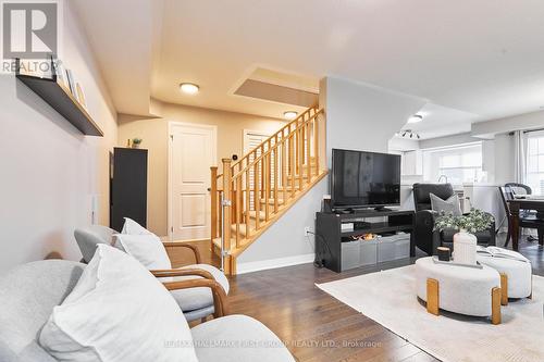 241 Lord Elgin Lane, Clarington (Bowmanville), ON - Indoor Photo Showing Living Room