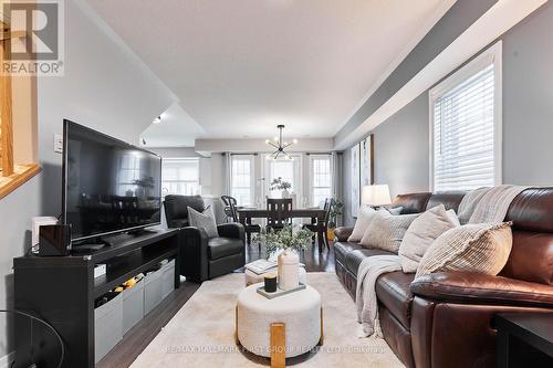 241 Lord Elgin Lane, Clarington (Bowmanville), ON - Indoor Photo Showing Living Room