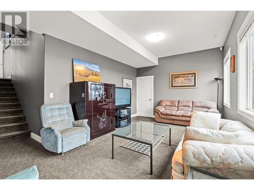 995 Mt. Ida Drive Unit# 12, Vernon, BC - Indoor Photo Showing Living Room