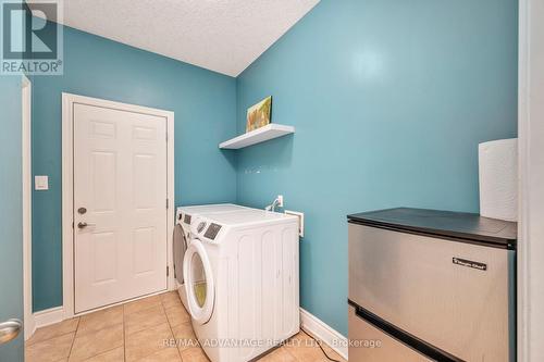 125 Deborah Drive, Strathroy-Caradoc (Ne), ON - Indoor Photo Showing Laundry Room