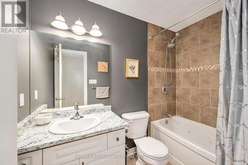 125 Deborah Drive, Strathroy-Caradoc (Ne), ON - Indoor Photo Showing Bathroom