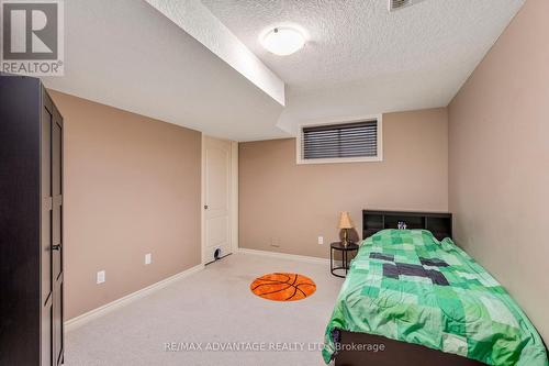 125 Deborah Drive, Strathroy-Caradoc (Ne), ON - Indoor Photo Showing Bedroom