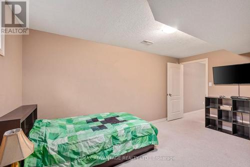 125 Deborah Drive, Strathroy-Caradoc (Ne), ON - Indoor Photo Showing Bedroom