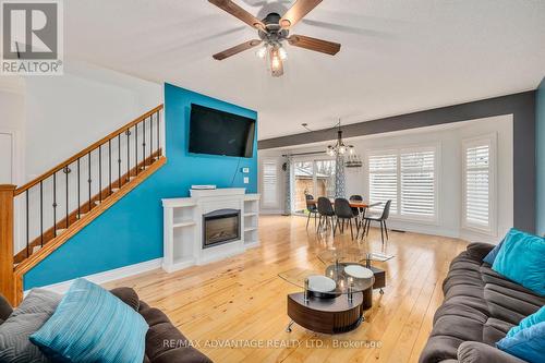 125 Deborah Drive, Strathroy-Caradoc (Ne), ON - Indoor Photo Showing Living Room With Fireplace