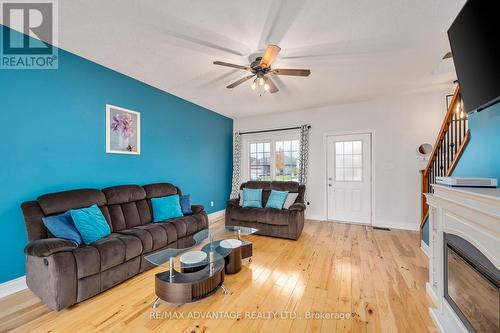 125 Deborah Drive, Strathroy-Caradoc (Ne), ON - Indoor Photo Showing Living Room With Fireplace