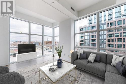 411 - 1791 St. Clair Avenue, Toronto, ON - Indoor Photo Showing Living Room