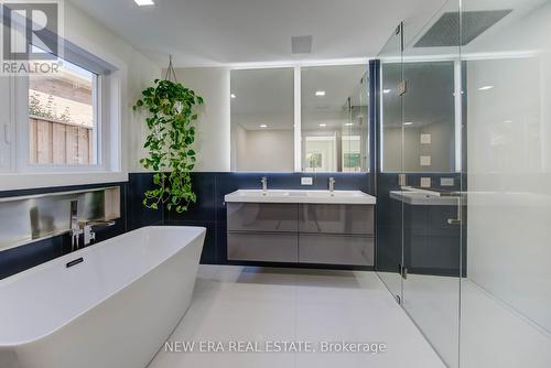 2391 Denise Road, Mississauga, ON - Indoor Photo Showing Bathroom