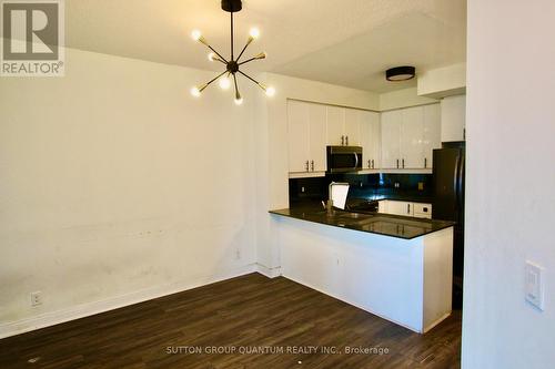 1610 - 70 Absolute Avenue, Mississauga, ON - Indoor Photo Showing Kitchen