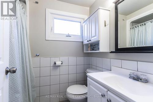 321 Cole Road, Guelph, ON - Indoor Photo Showing Bathroom