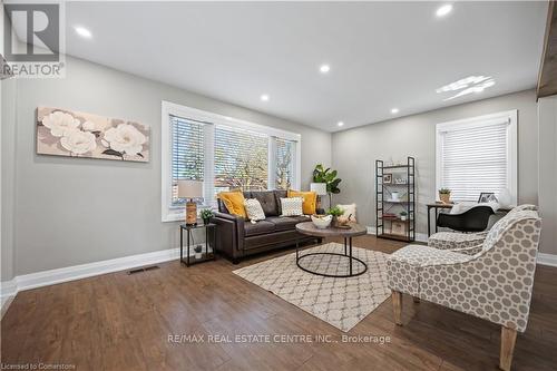 157 Adelaide Street, Kitchener, ON - Indoor Photo Showing Living Room