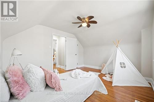 157 Adelaide Street, Kitchener, ON - Indoor Photo Showing Bedroom