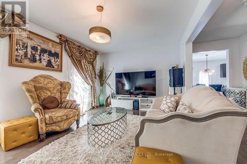 127 Elm Street, Southgate, ON - Indoor Photo Showing Living Room