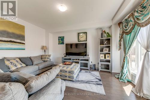 127 Elm Street, Southgate, ON - Indoor Photo Showing Living Room